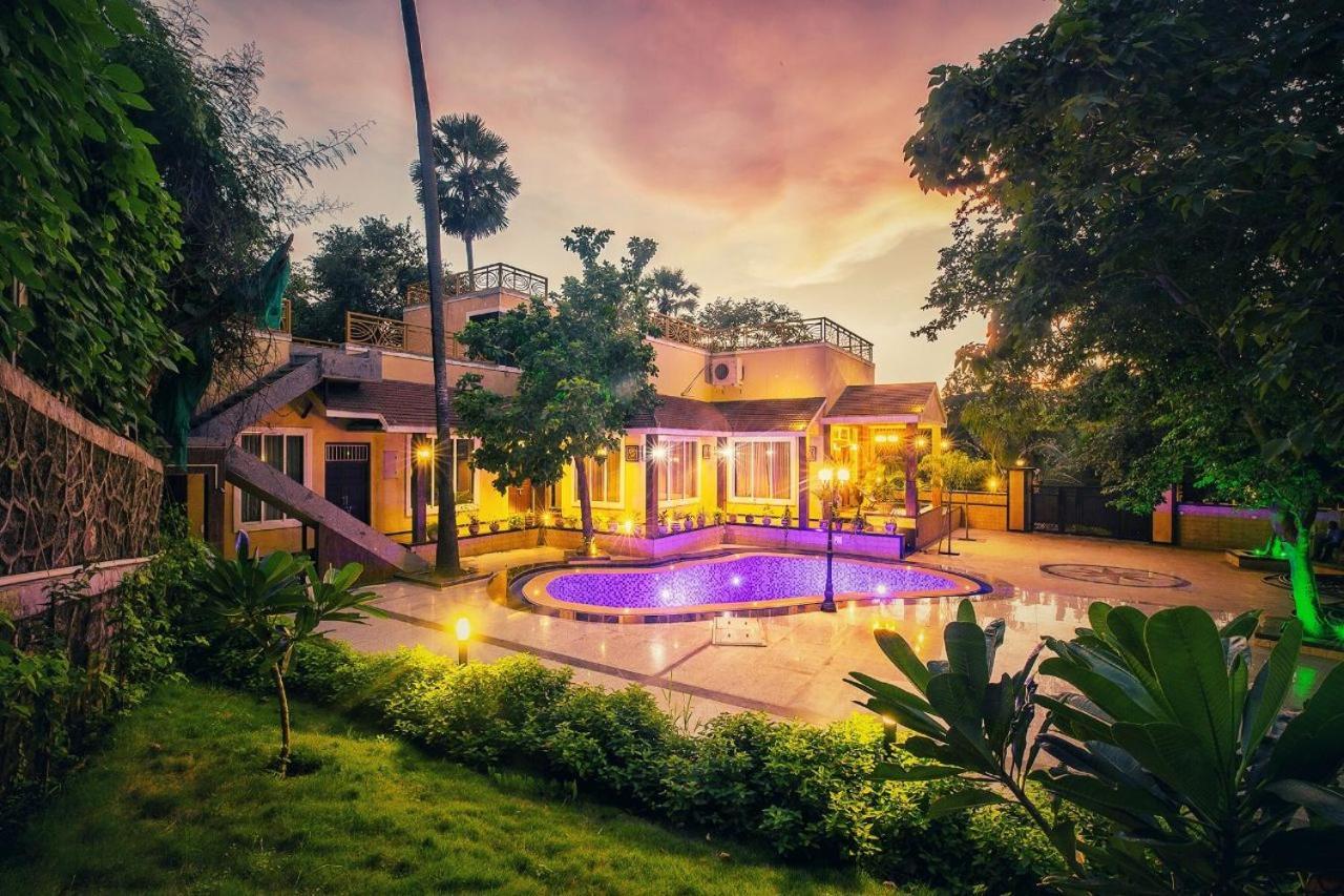 Aashiyaanaa Villa "The Palace" Мумбай Екстериор снимка